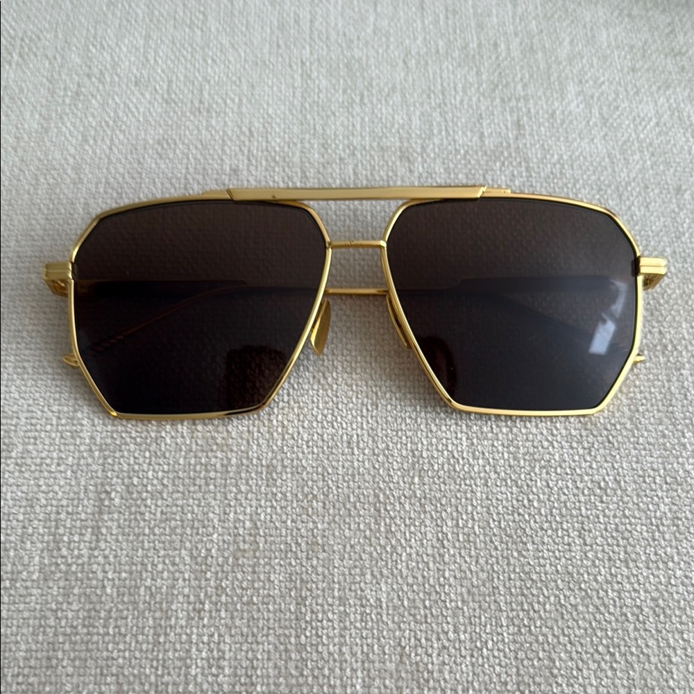 Bottega Veneta Gold pilot Frame Sunglasses